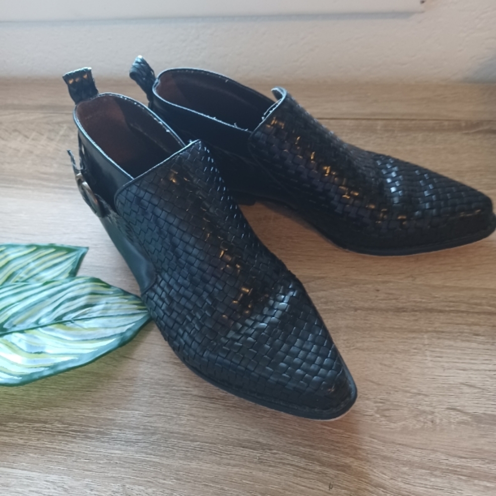 Enzo Angiolini booties